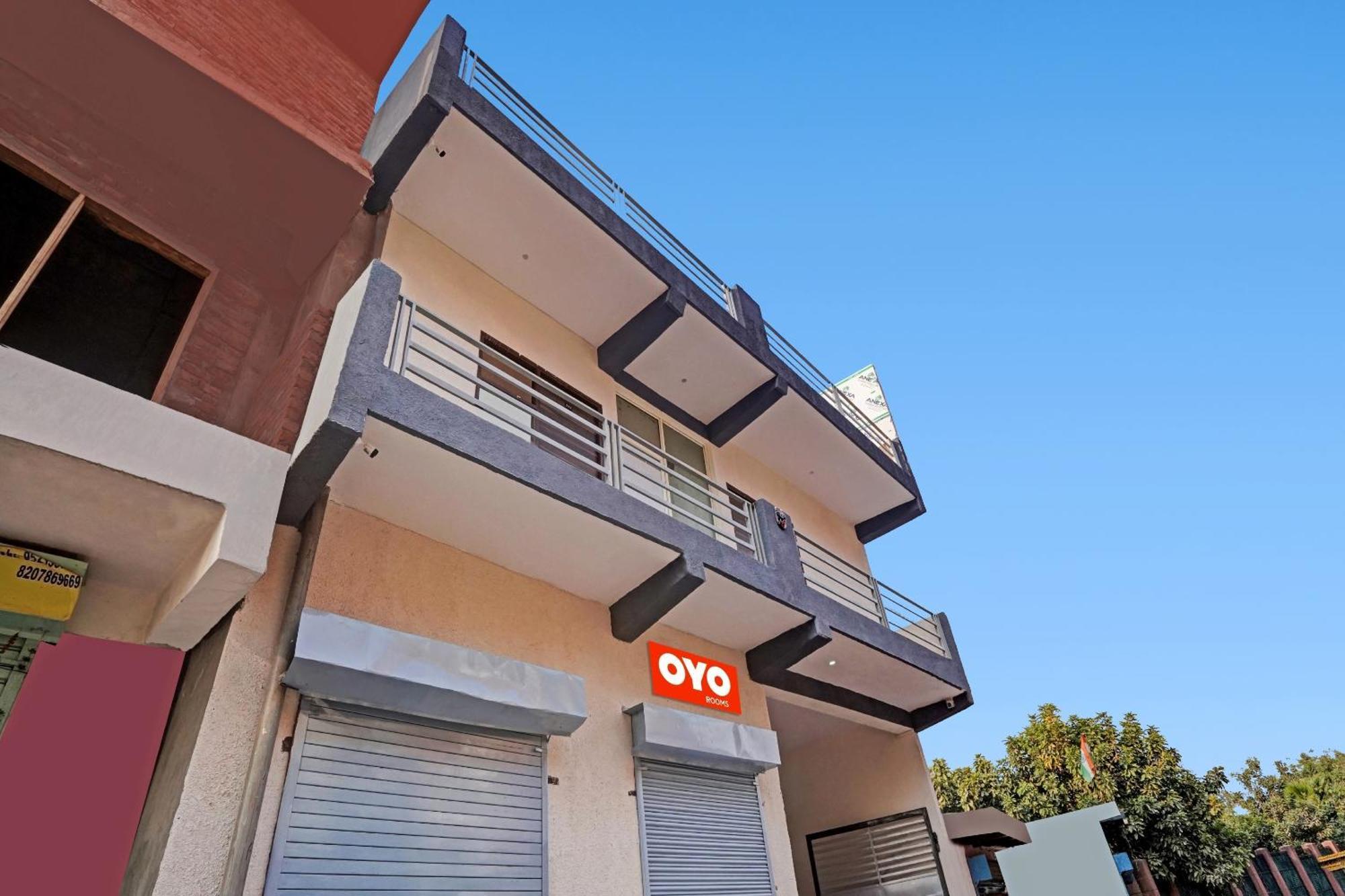 Hotel O Avs Hotel & Restaurant Νόιντα Εξωτερικό φωτογραφία