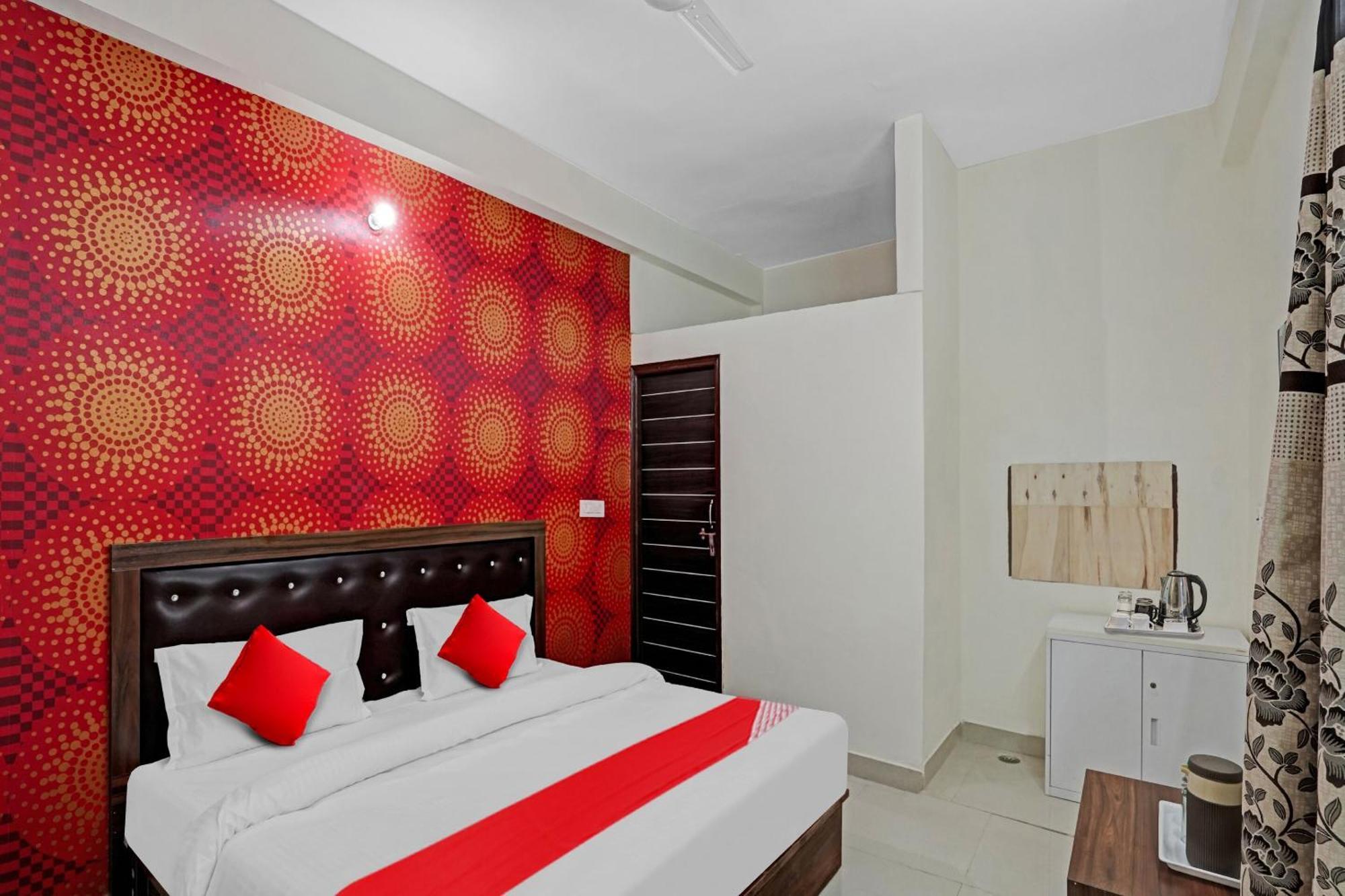 Hotel O Avs Hotel & Restaurant Νόιντα Εξωτερικό φωτογραφία
